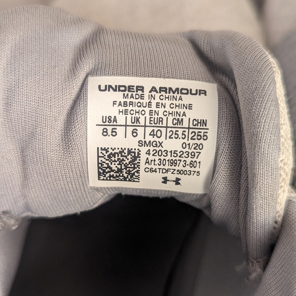 Under Armour size 8.5 ladies tennis shoes tan gray - Picture 3 of 9